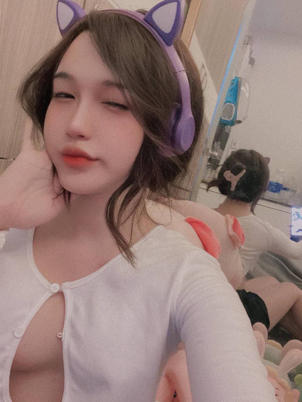 Hai em y tá dâm đãng và chàng bệnh nhân may mắn